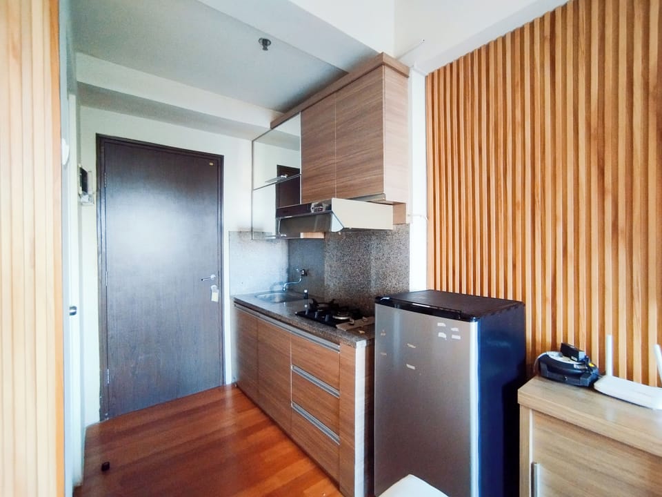 Studio | Private kitchen | Full-size fridge, stovetop