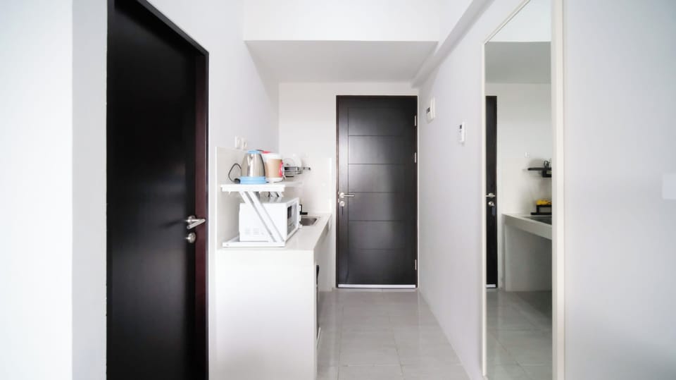 Studio | Private kitchen | Microwave, electric kettle