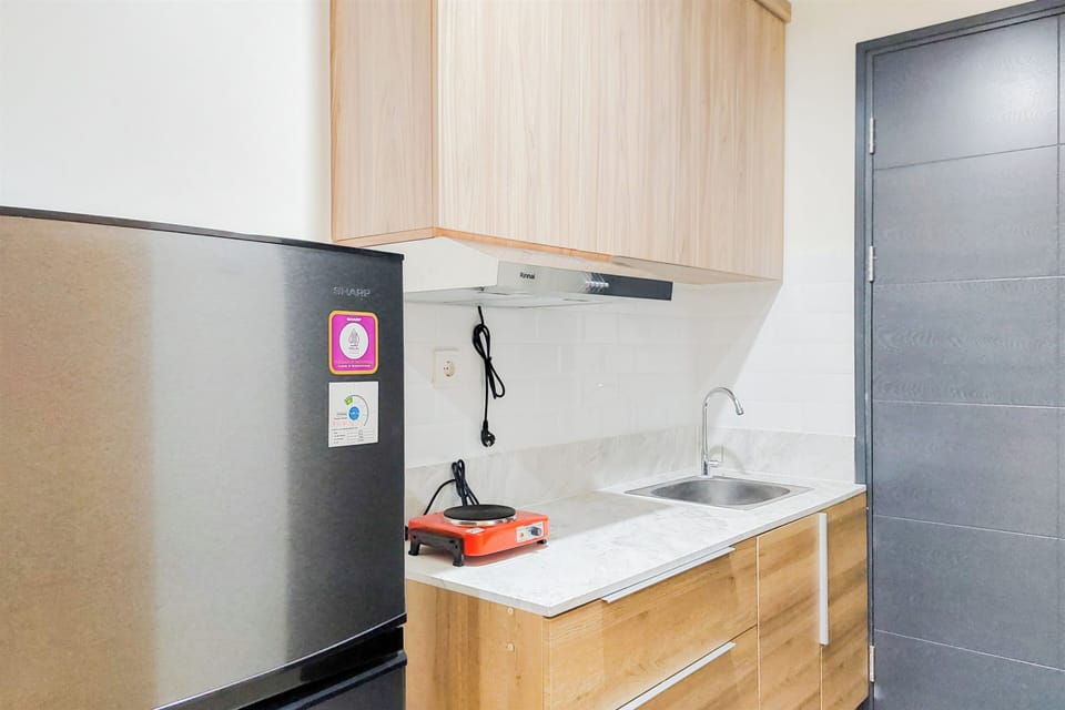 Studio | Private kitchen | Full-size fridge, stovetop, electric kettle, cookware/dishes/utensils