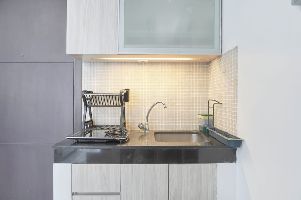 Apartment | Private kitchen | Full-size fridge, stovetop, electric kettle
