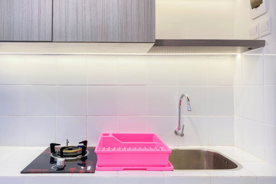 Studio | Private kitchen | Fridge, stovetop, electric kettle, rice cooker