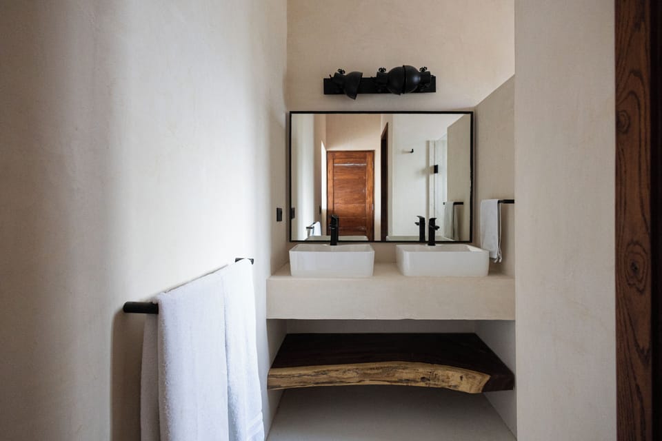 Luxury Double Room, 2 Queen Beds, Ocean View | Bathroom | Shower, free toiletries, bidet, towels