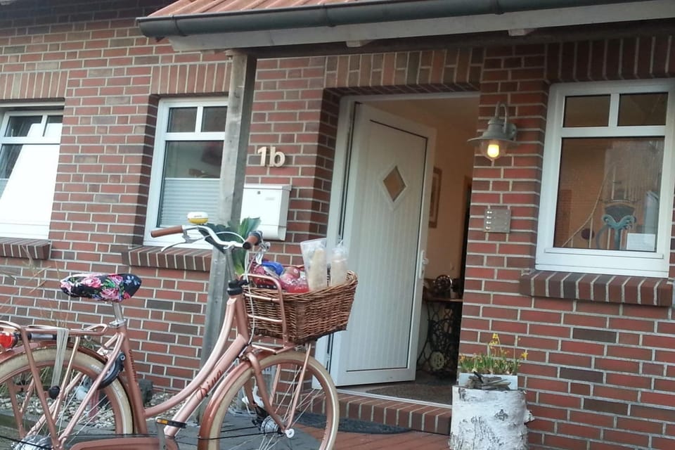 Entrance / Reception