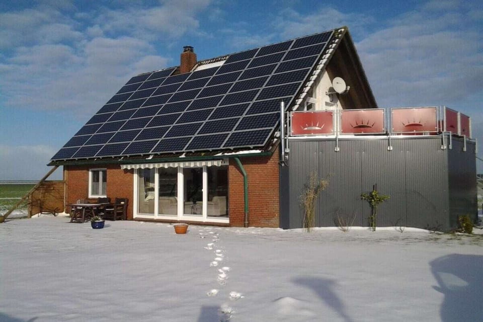 Holiday Home Exterior [winter]