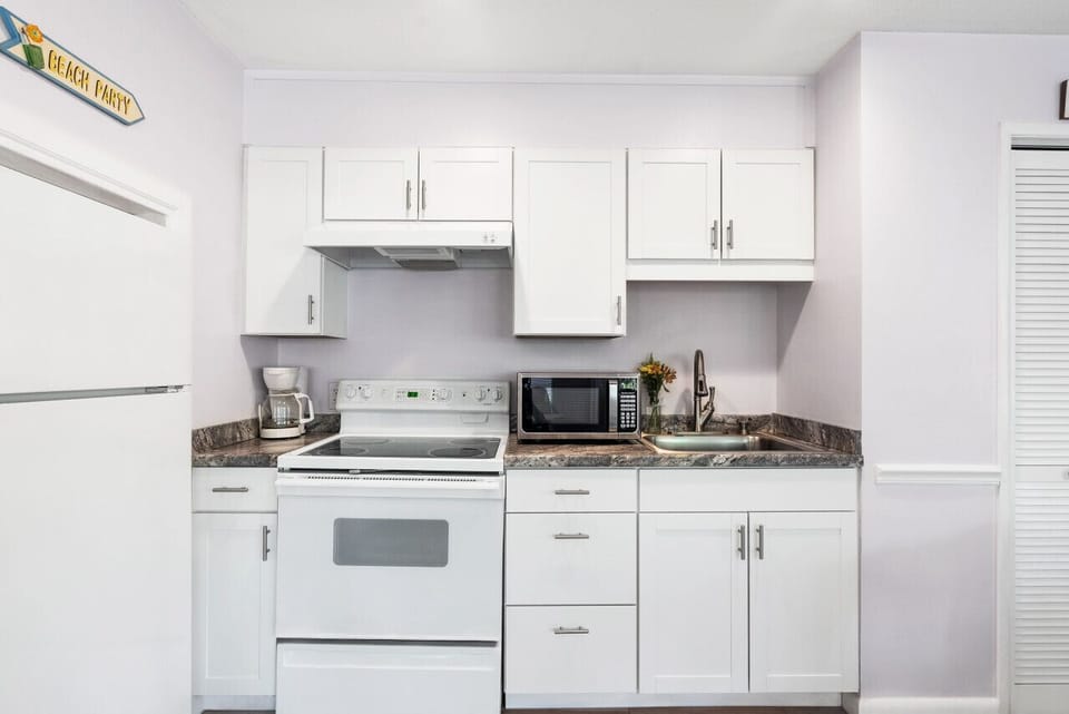 Oven, stove, microwave, Keurig, fridge/freezer