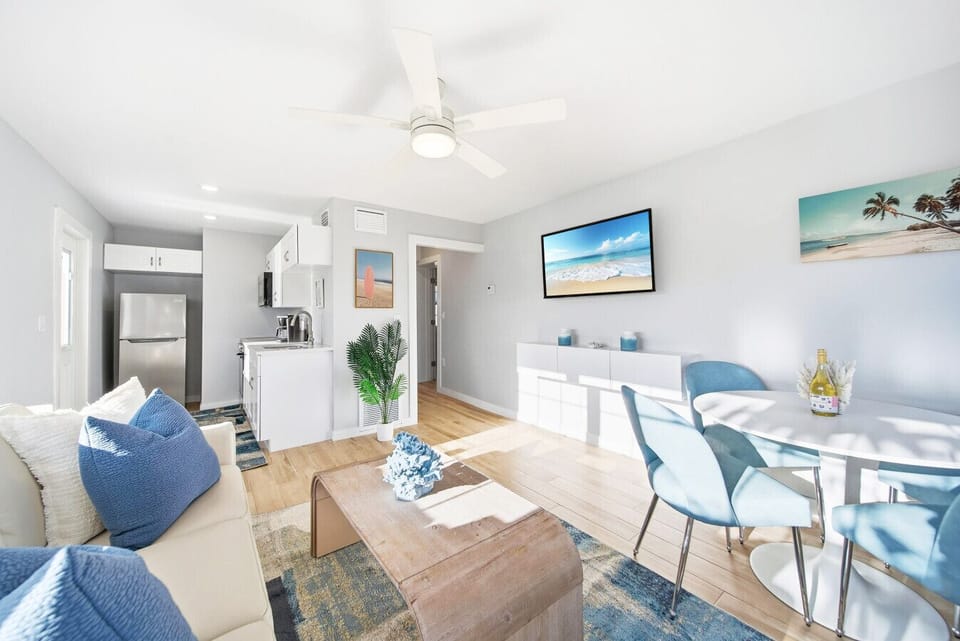 Living Room, HDTV and private deck connected