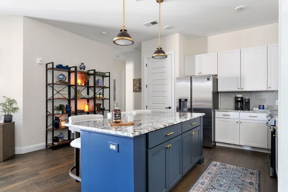 Another angle of the kitchen island 