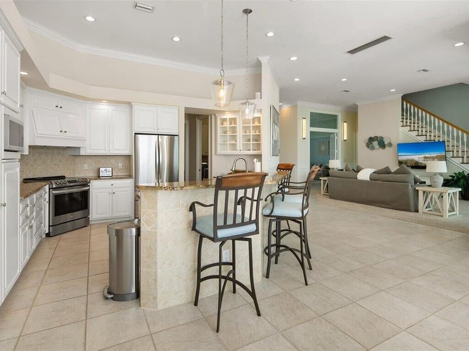 White and Bright Kitchen