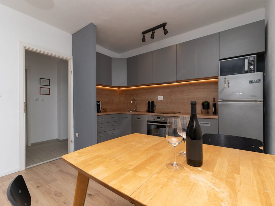 Apartment (Apartment Konak - Two Bedroom Apartme) | Private kitchen | Fridge