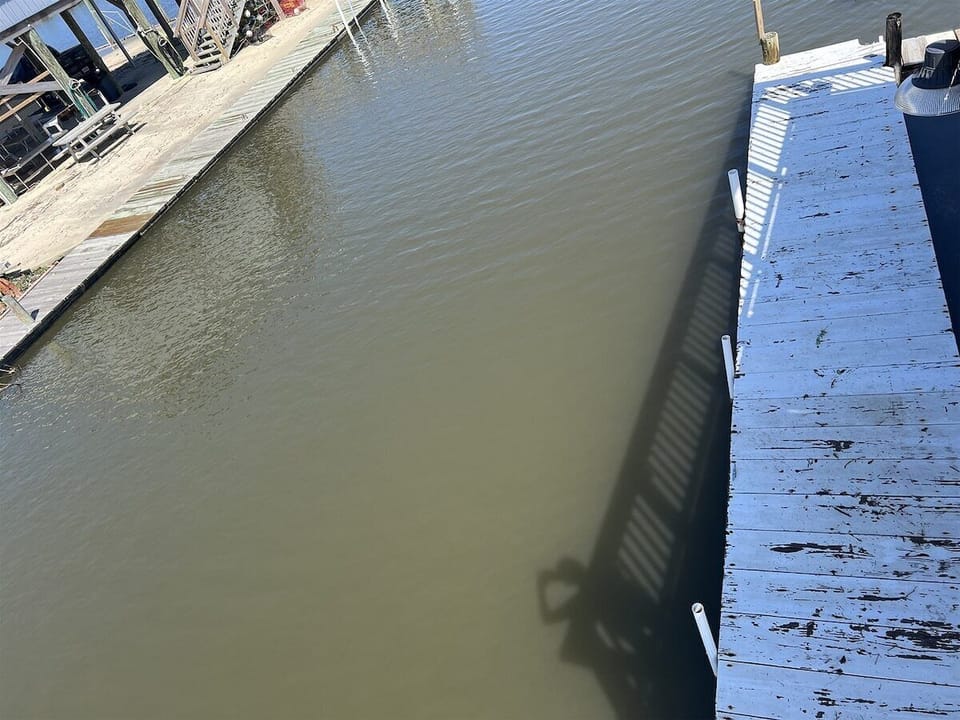 Bulkhead for boats