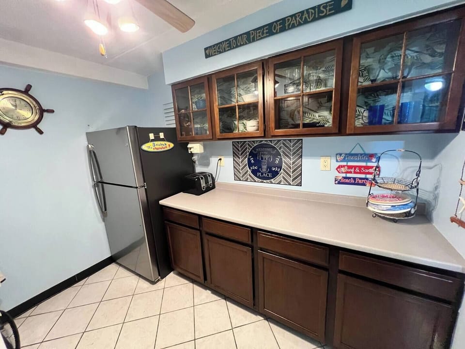 Large galley Kitchen