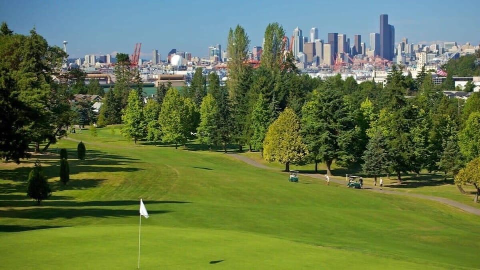 It's 5 mins walk to West Seattle Golf Course