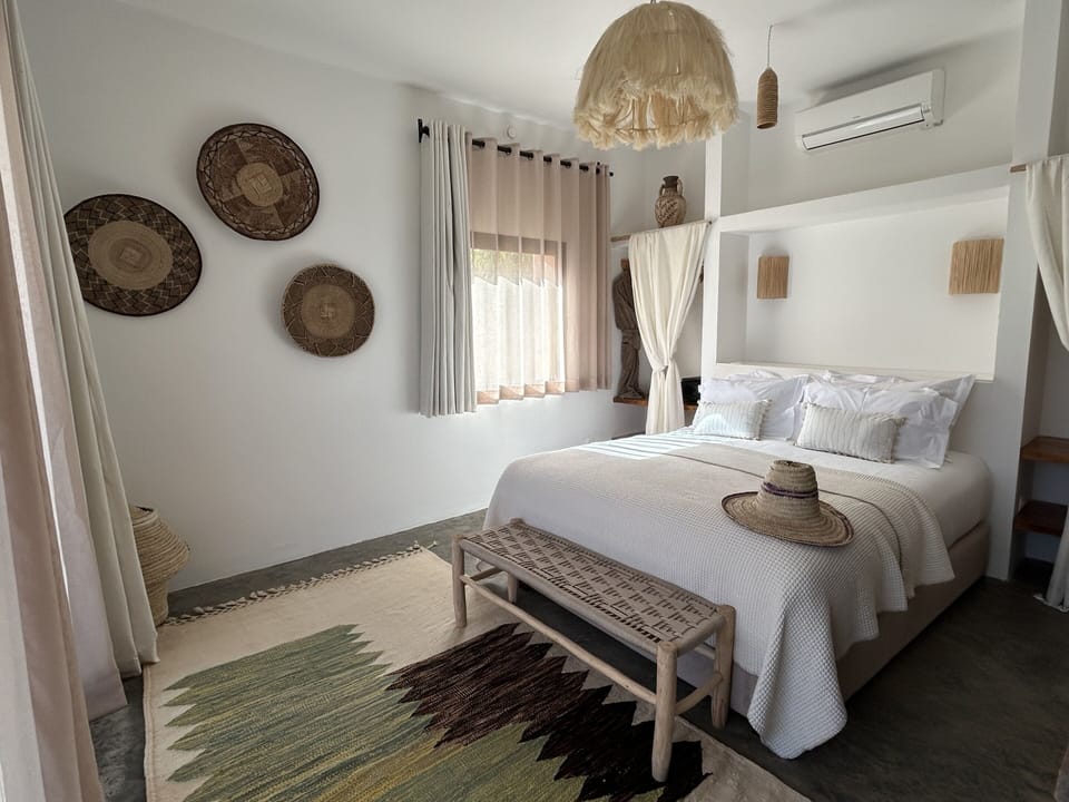Deluxe Suite, Ensuite, Garden View (Grande terrasse) | 1 bedroom, premium bedding, pillowtop beds, minibar