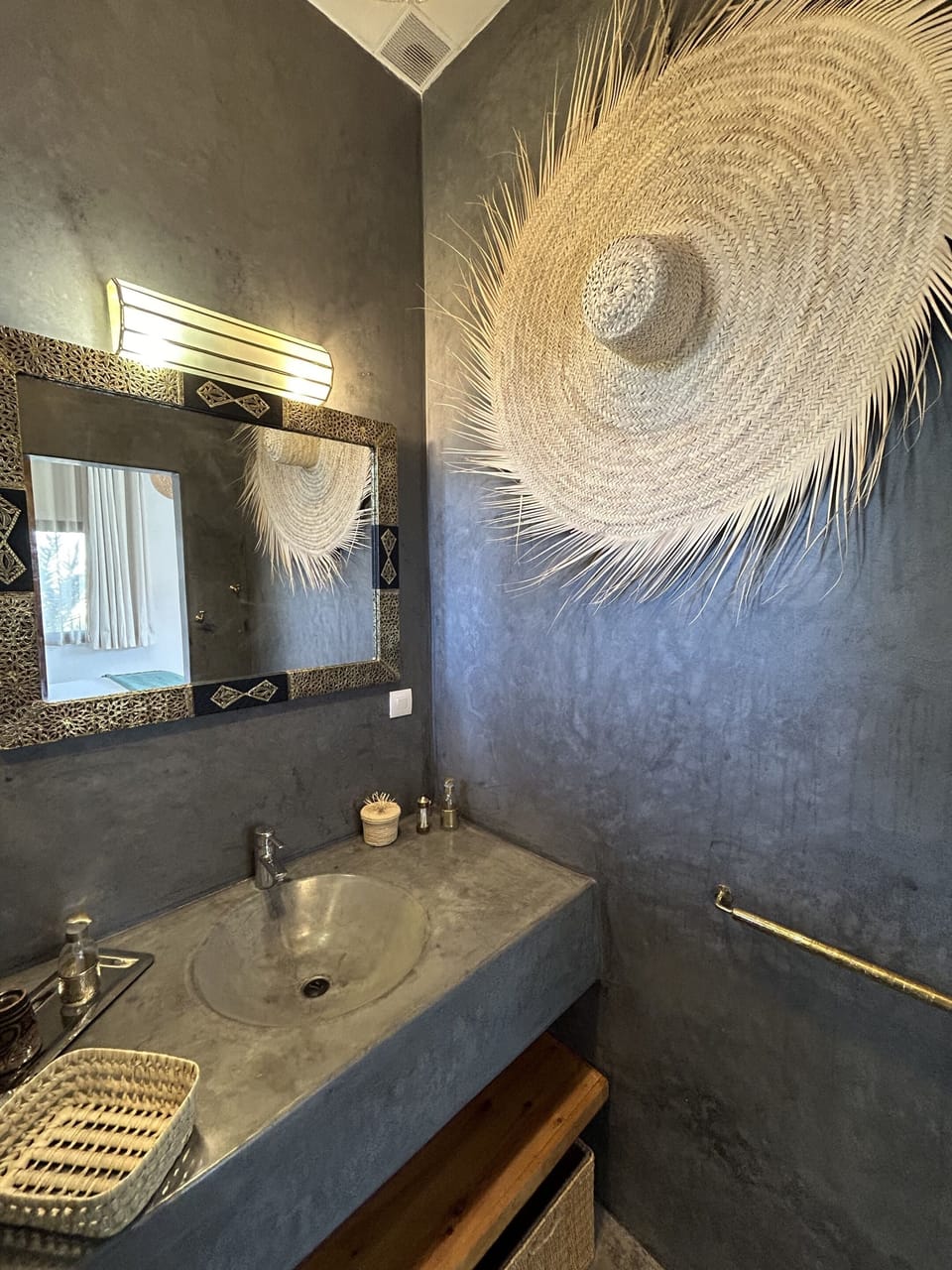 Deluxe Suite, Ensuite, Garden View (Grande terrasse) | 1 bedroom, premium bedding, pillowtop beds, minibar