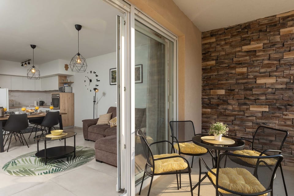 Apartment (Two Bedroom Apartment with Balcony) | Balcony