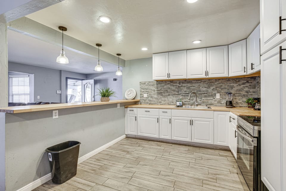 House (3 Bedrooms) | Interior