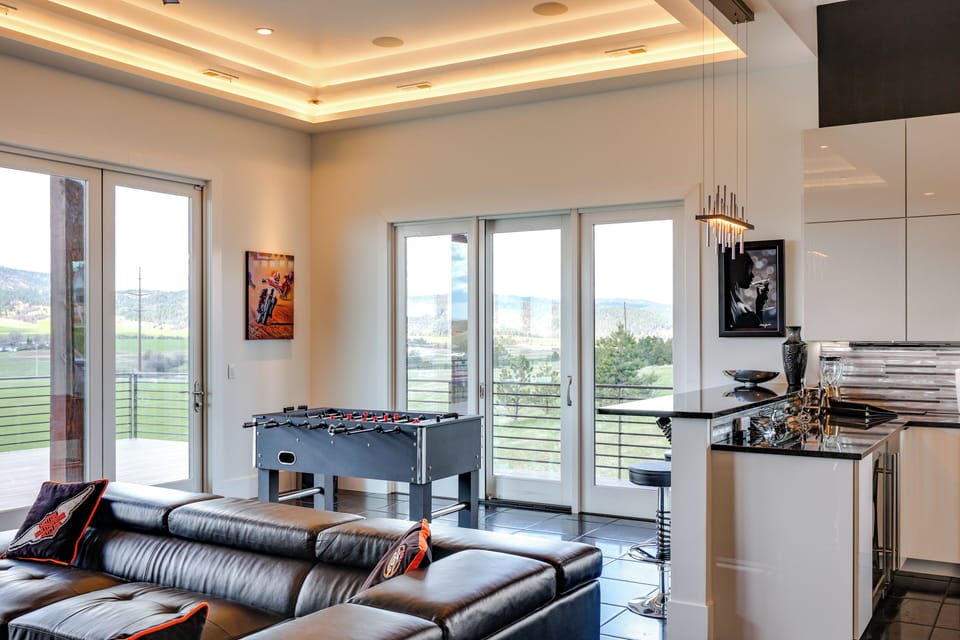 House (5 Bedrooms) | Interior
