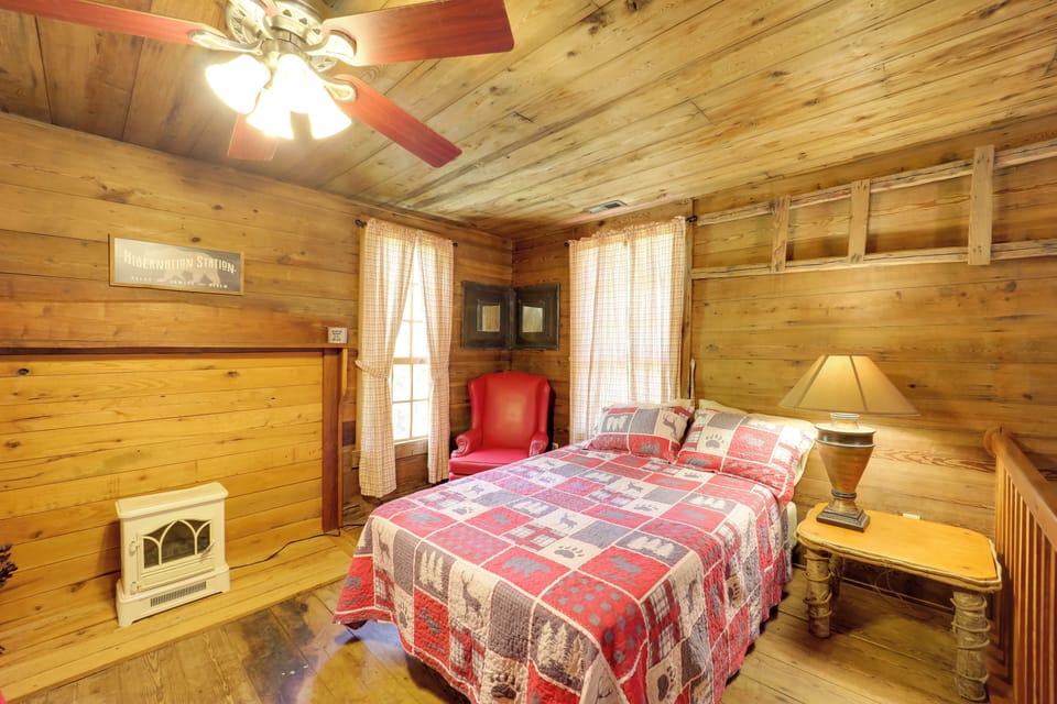 House (2 Bedrooms) | Interior