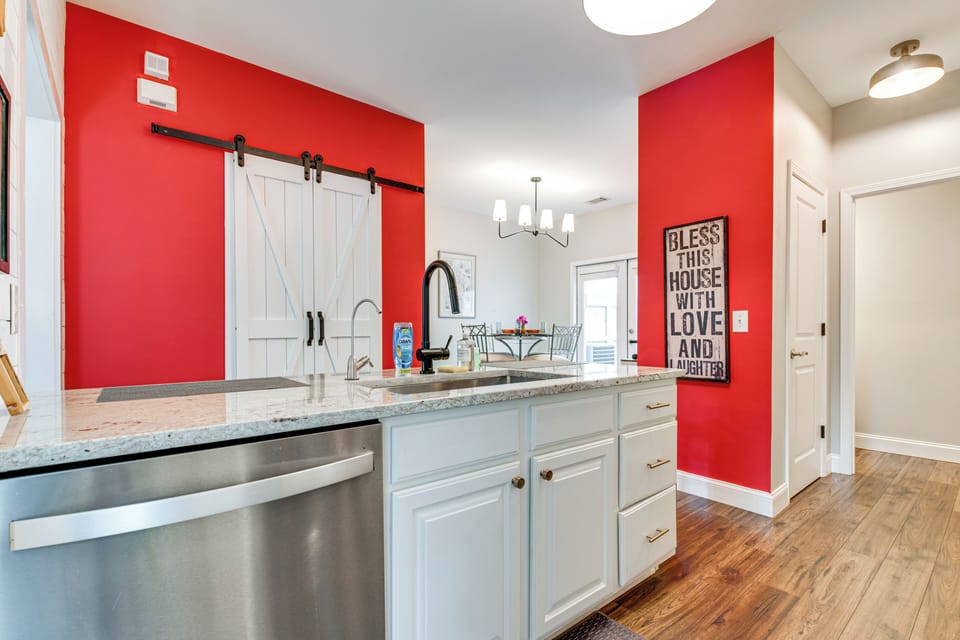 House (3 Bedrooms) | Interior