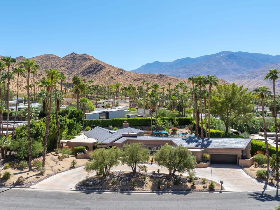Welcome to your new desert paradise!