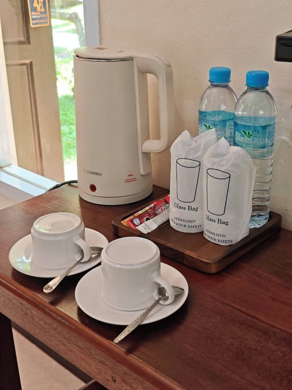 Bungalow Double Bed | Desk, WiFi (free)