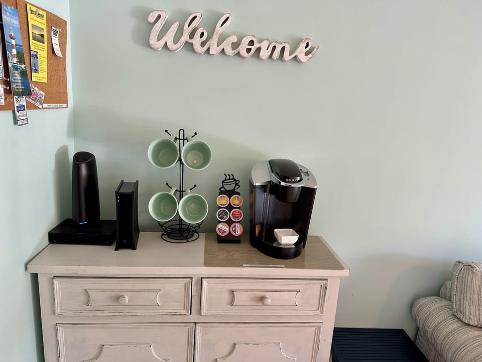 Kitchen - Coffee Bar