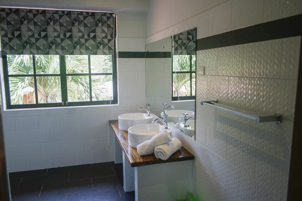 Junior Suite, 1 Bedroom, Sea View | Bathroom sink