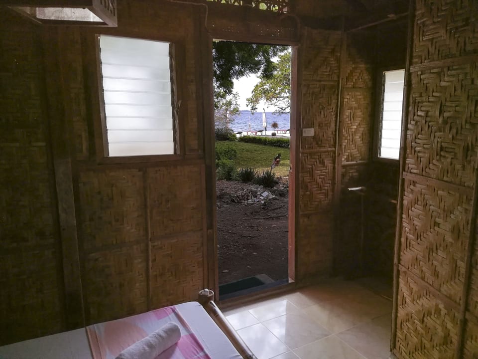 Traditional Cottage, 1 Queen Bed, Sea View | Bed sheets