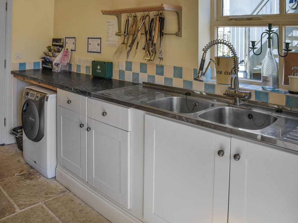 Surrounding area | Lily Pad 9 - Lily Pad Cottages, Nassington, near Stamford
