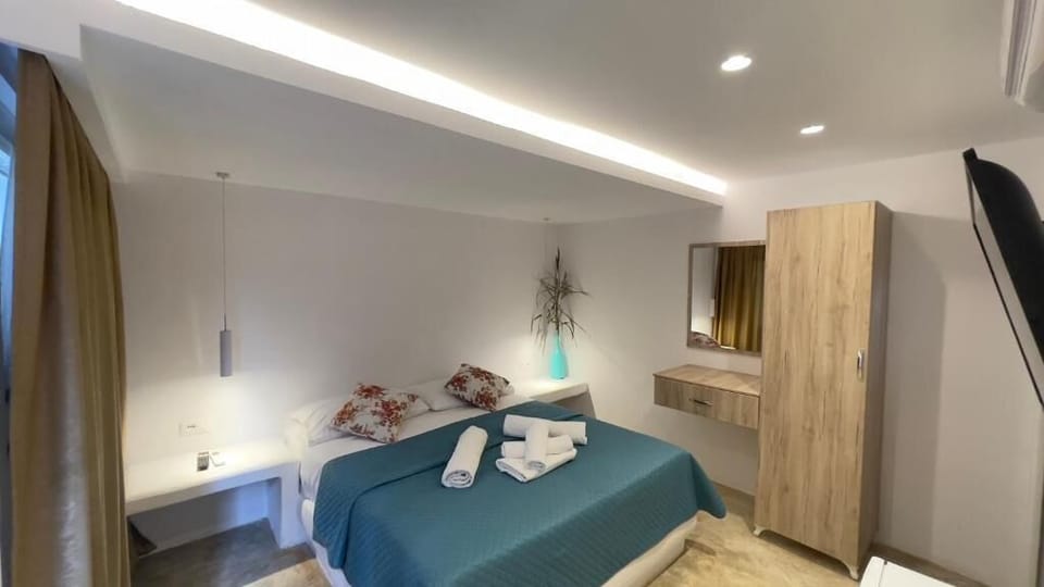 Double Room, Garden View | WiFi (free), individually decorated