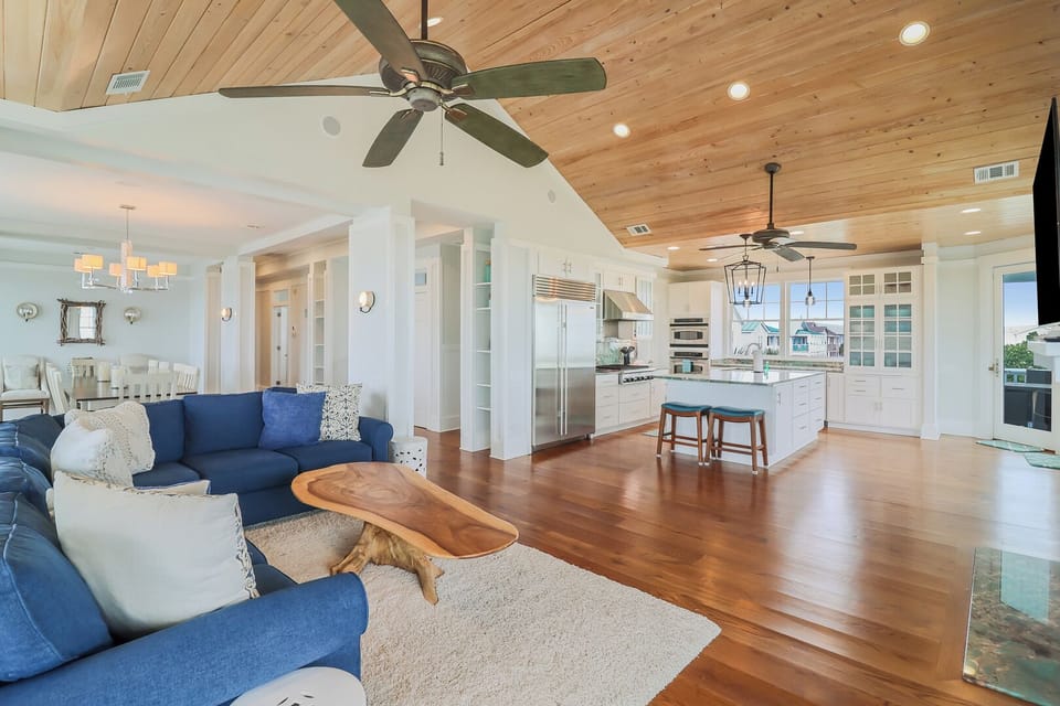 Main living area and kitchen on the top floor