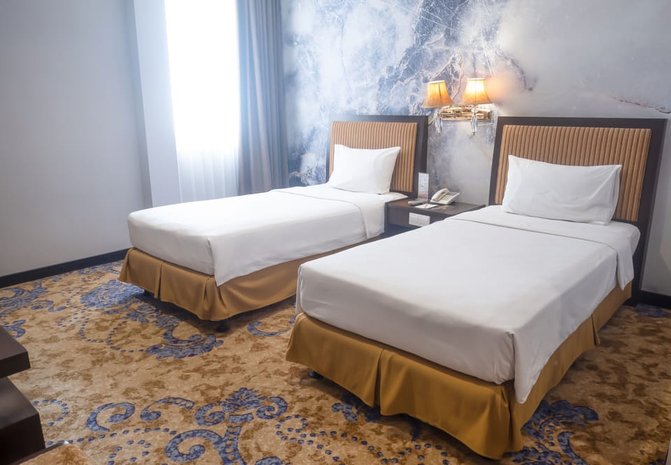 Deluxe Room | Minibar, desk, rollaway beds (surcharge), WiFi (free)