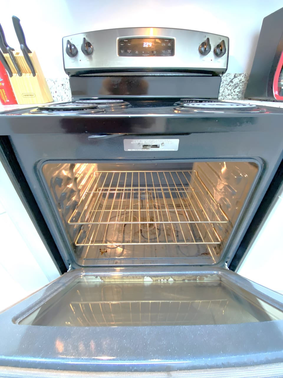 Fully equipped kitchen: A haven for culinary creativity! 