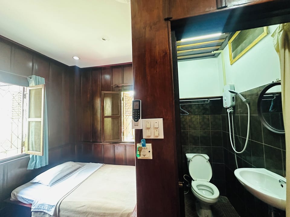 Standard Single Room | Free WiFi