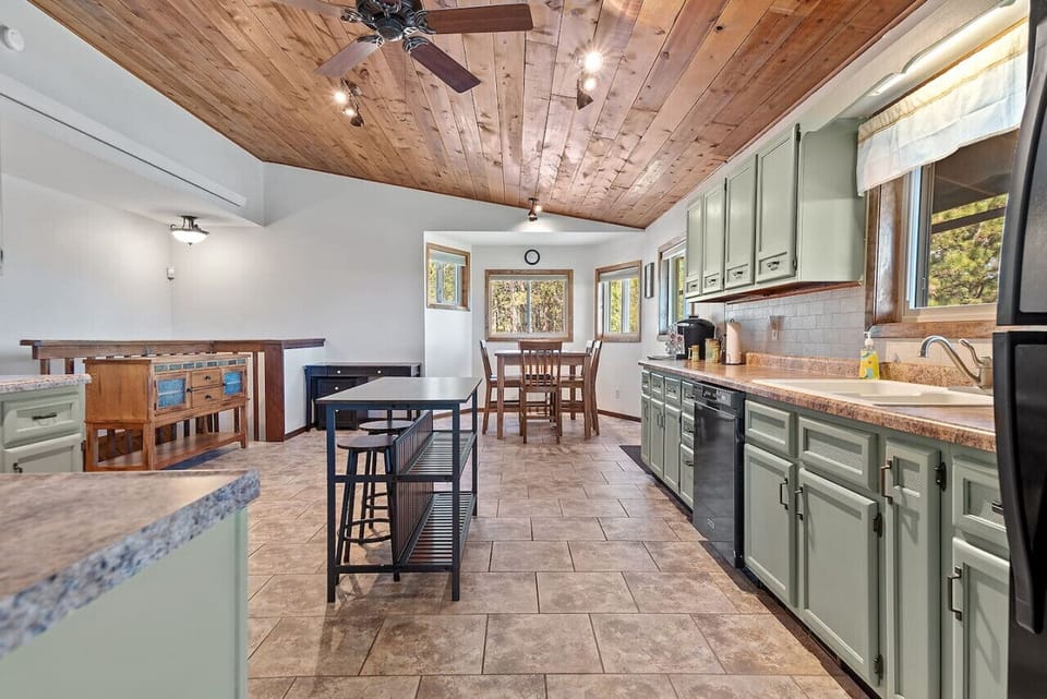 you`ll find everything you require to whip up delicious meals during your stay....