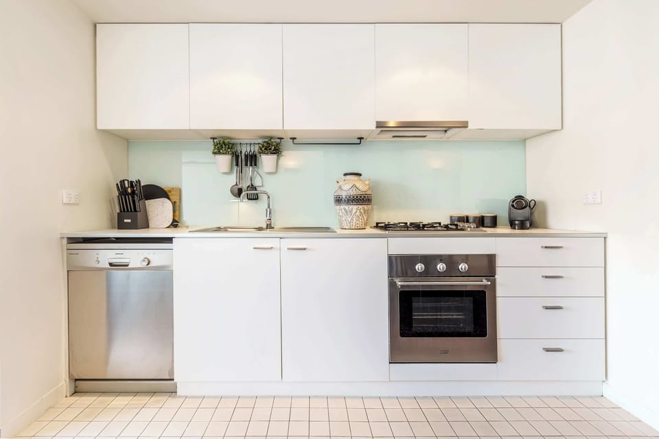 KITCHEN: Fully equipped with everything you need to explore new recipes or whip up Melbourne classics.