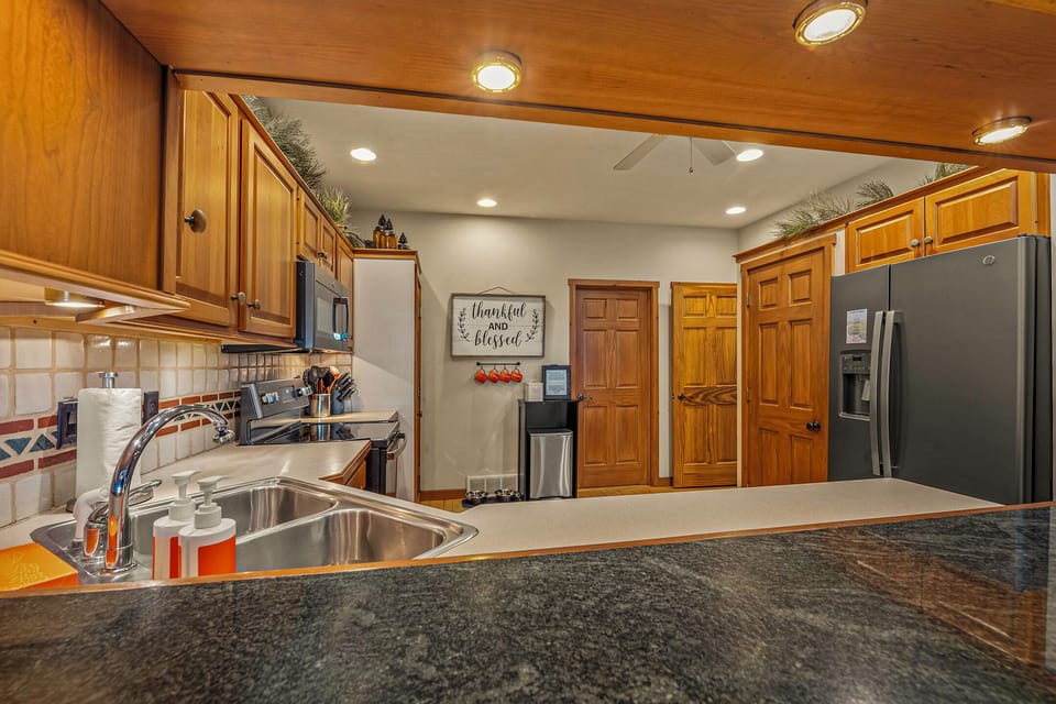 Full Kitchen