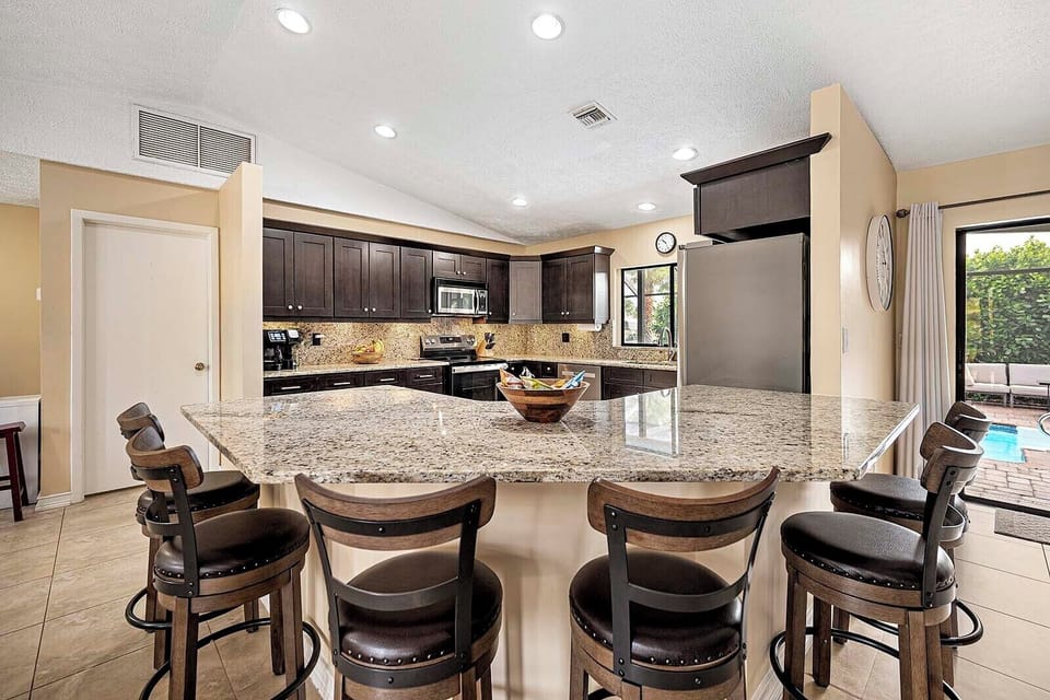 Counter Island with Additional Seating