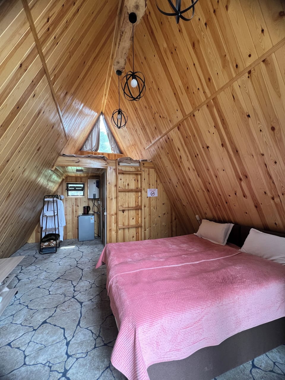 Cabin, Multiple Beds, Mountain View | Laptop workspace, iron/ironing board, free WiFi