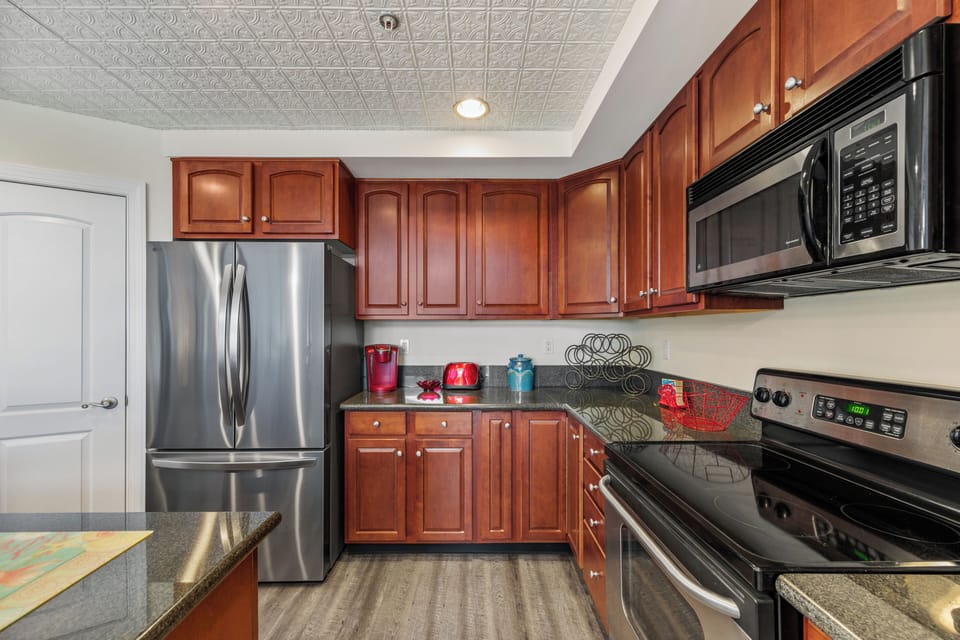 Stainless Steel Appliances and all the Luxuries of Home, right at your fingertips.