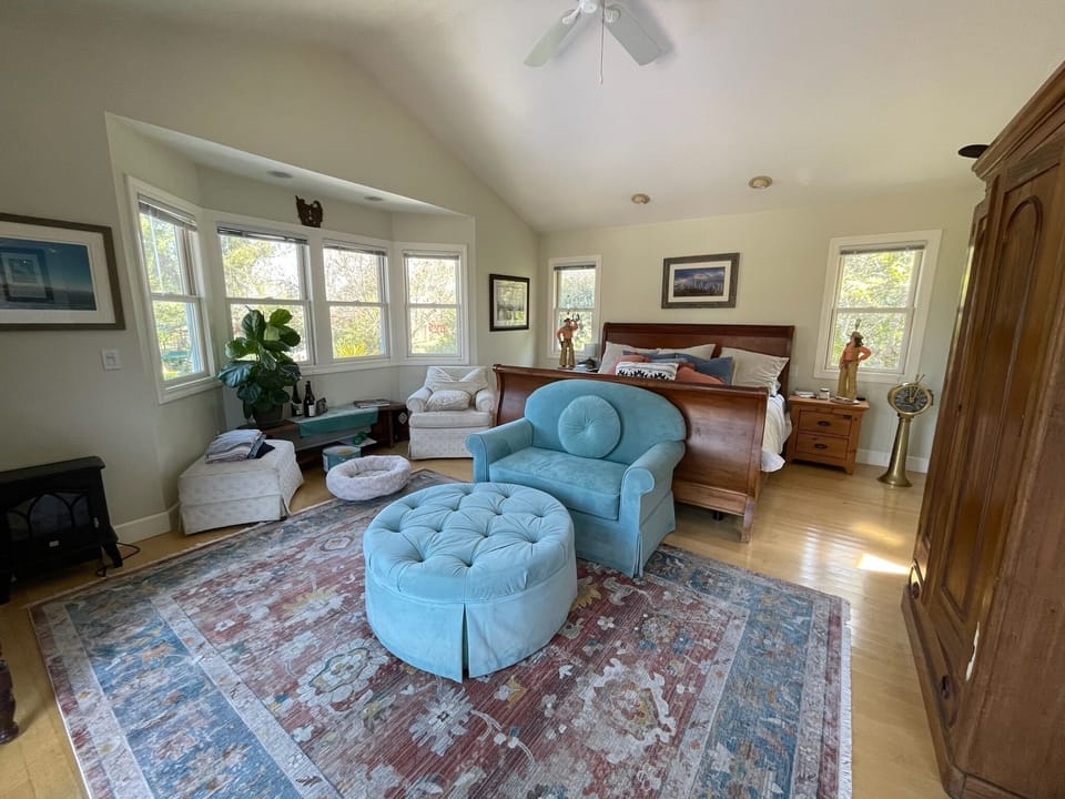 Large and sunny primary bedroom