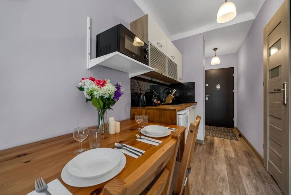 Dining Area | Book Now with RENTUJEMY