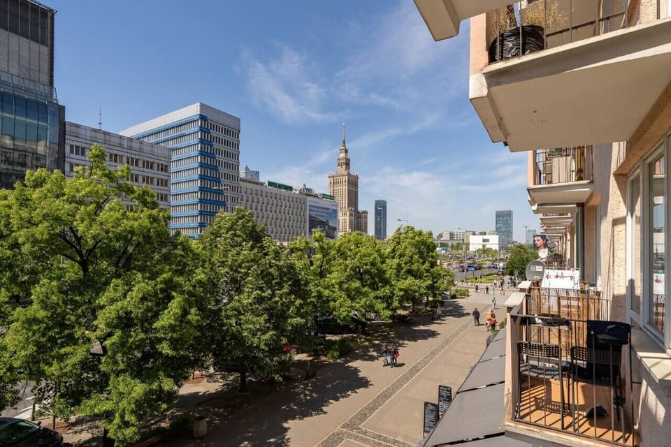 Private Balcony | Book Now with RENTUJEMY