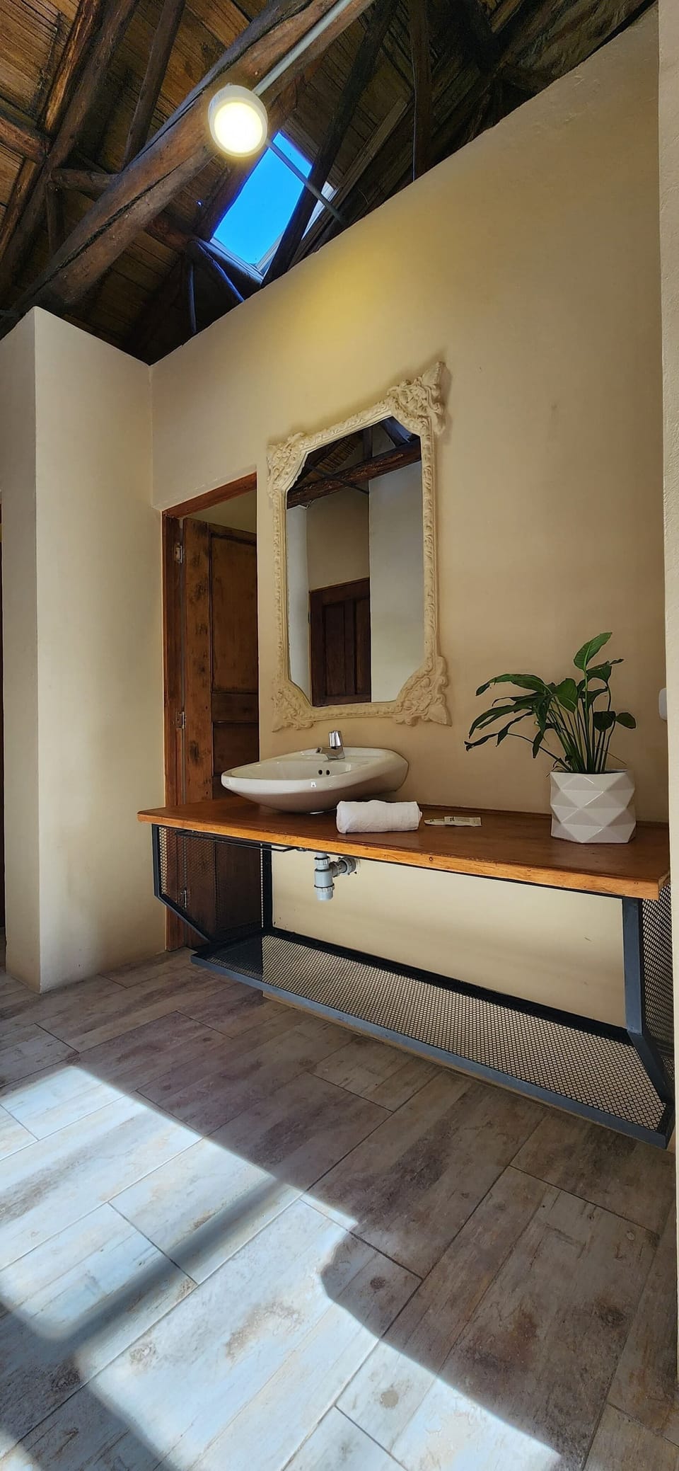 Comfort Double Room | Bathroom | Hair dryer