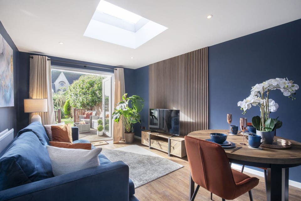 Living Room / Lounge