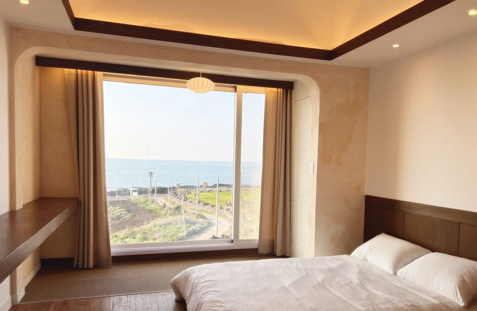 Double Room, Sea View | Free WiFi