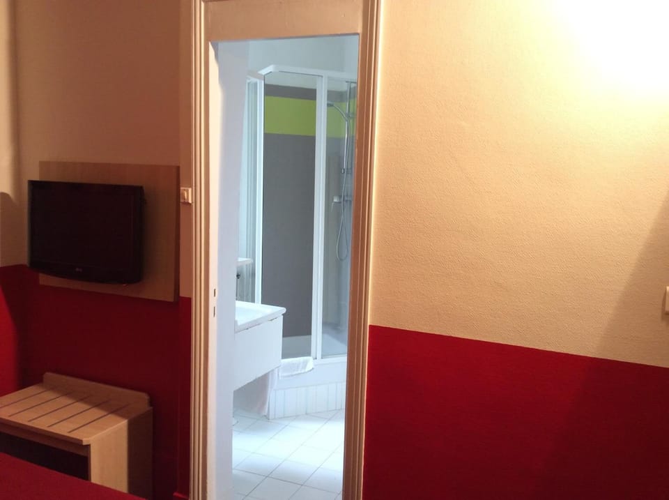 In-room safe, desk, iron/ironing board, free WiFi