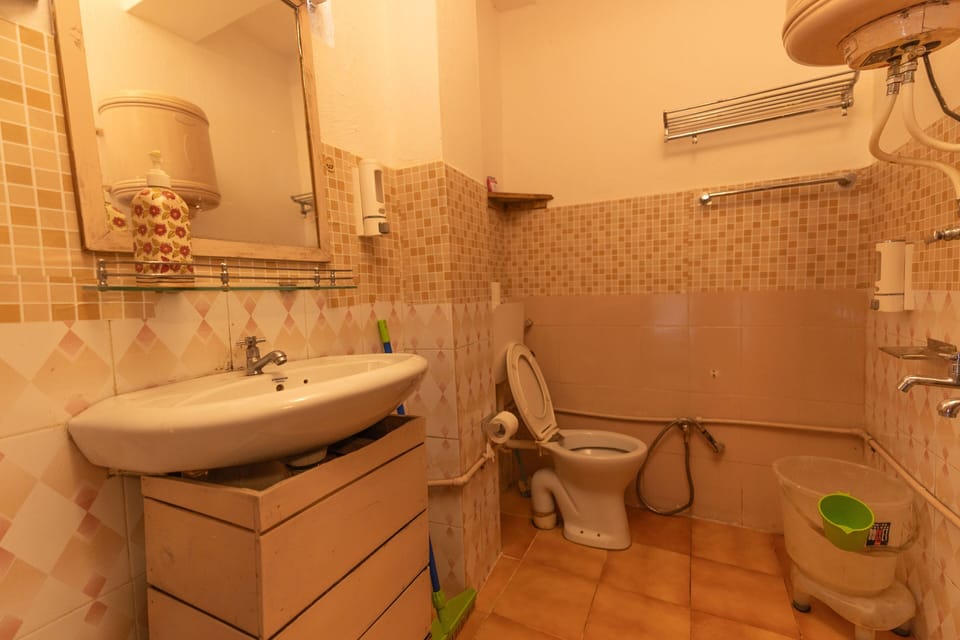 Basic Shared Dormitory | Bathroom | Shower, towels