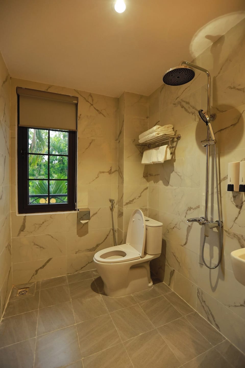 Standard Room | Bathroom