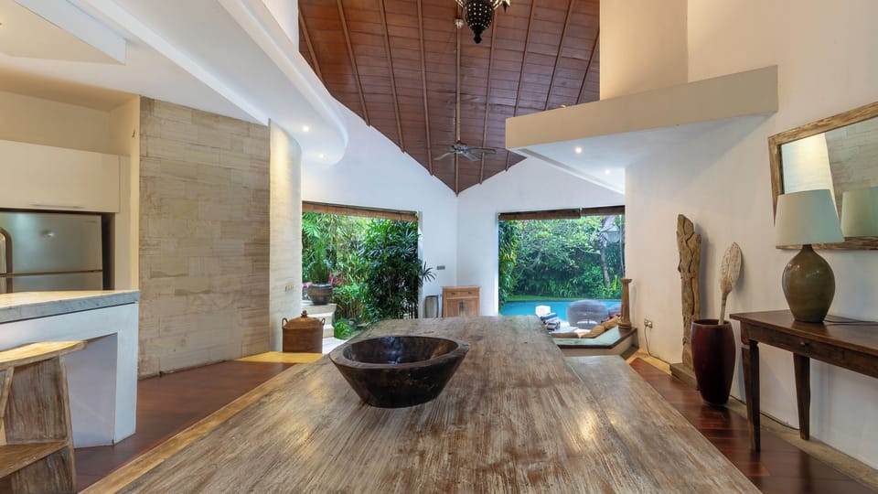 Villa | Dining room